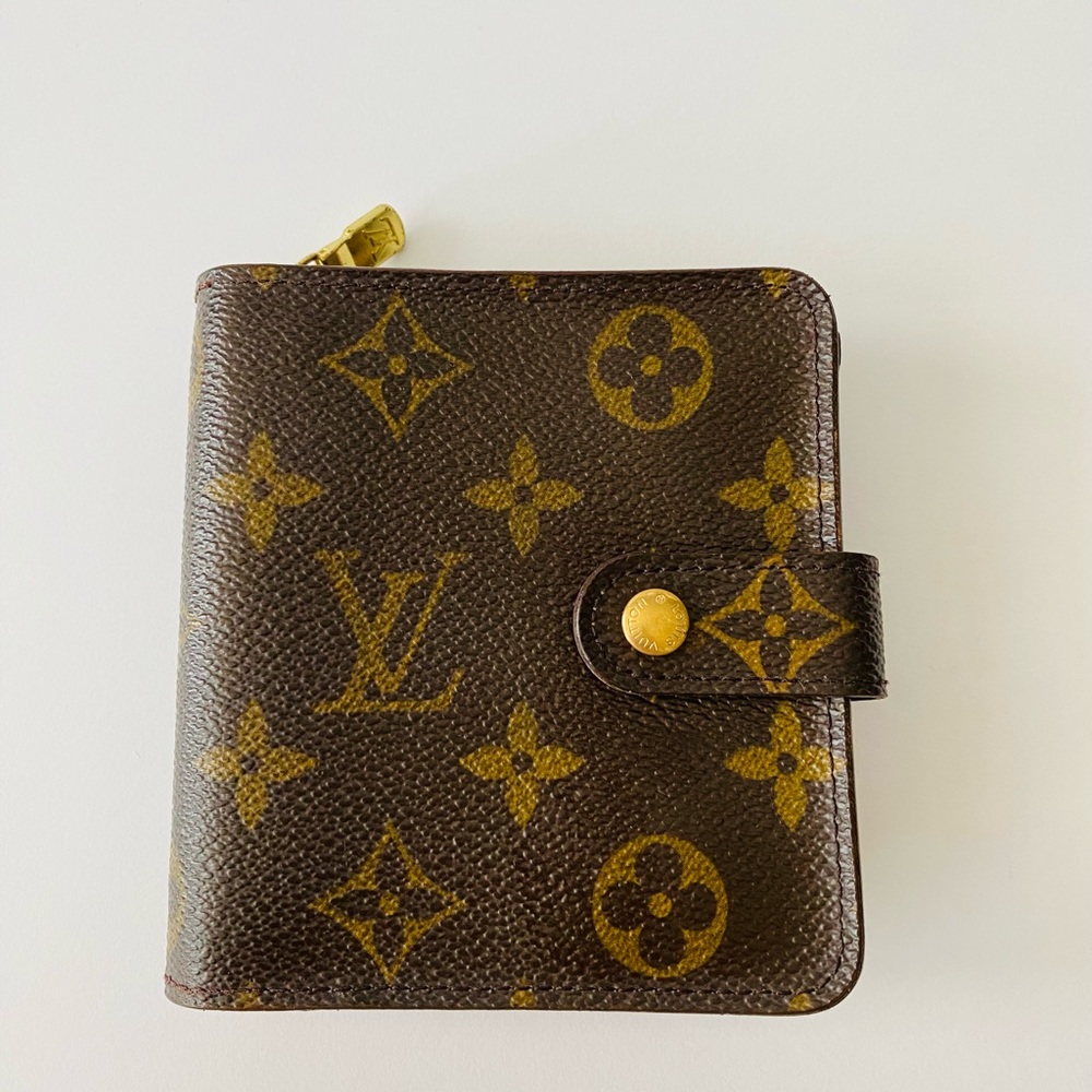 Louis Vuitton Vintage Monogram Canvas Compact Zipper Wallet